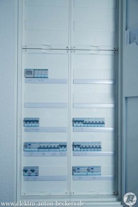 Elektorinstallation-Schaltschrank-Sicherhungen-Geschlossen